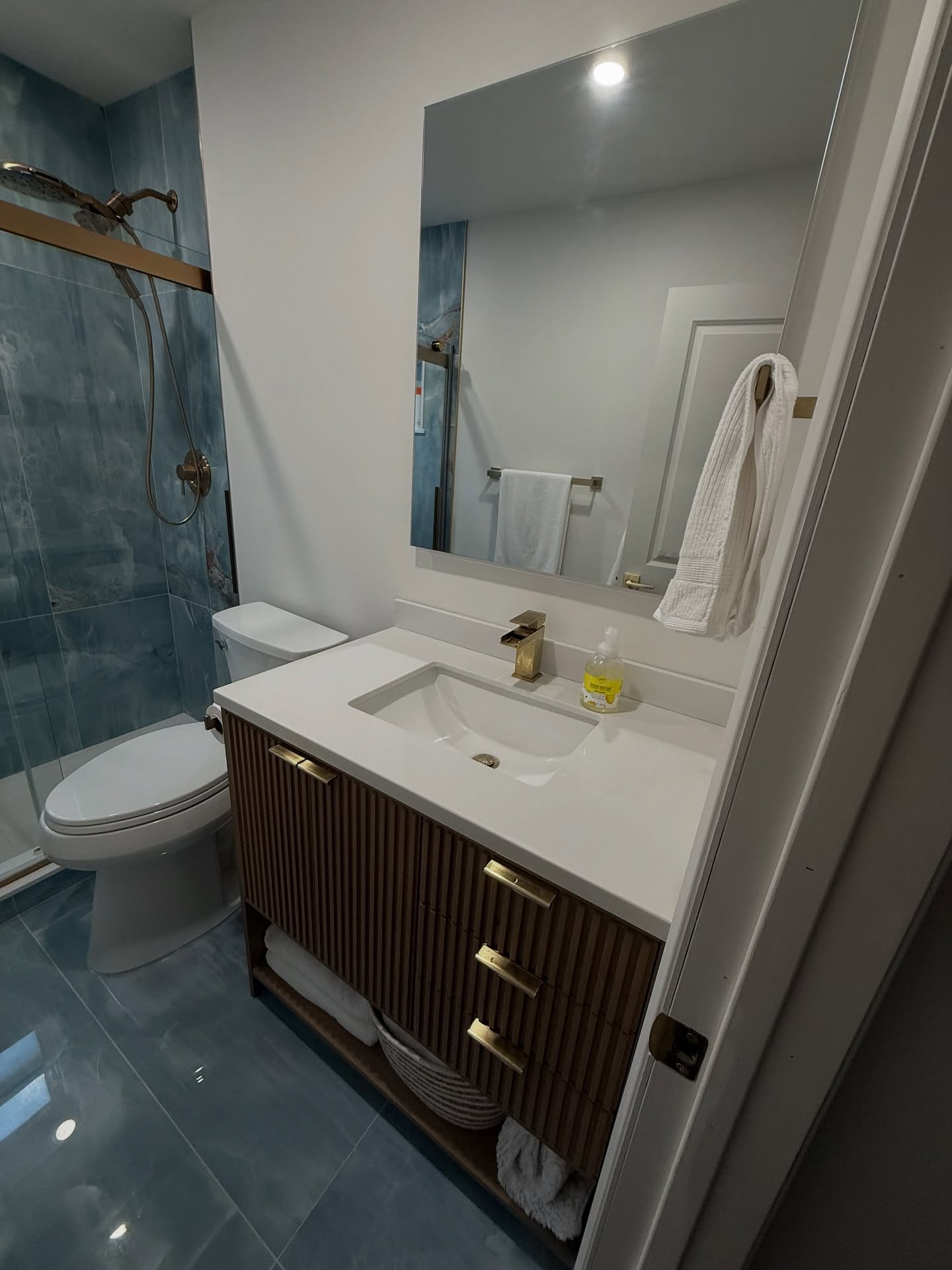 Vanity and mirror renovation